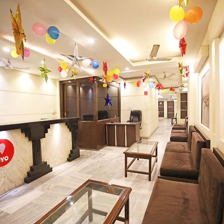 Capital O 10750 Hotel Vivek New Delhi Extérieur photo