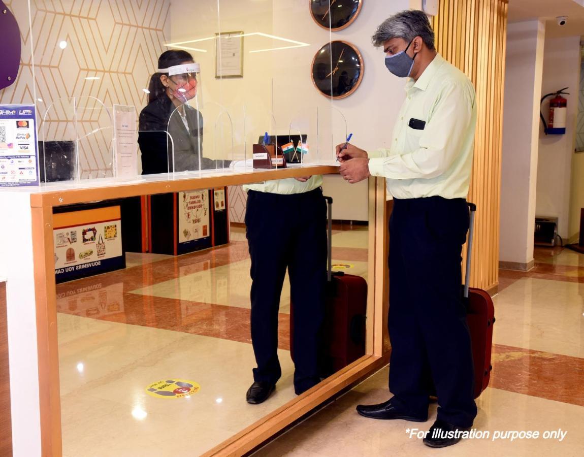 Capital O 10750 Hotel Vivek New Delhi Extérieur photo
