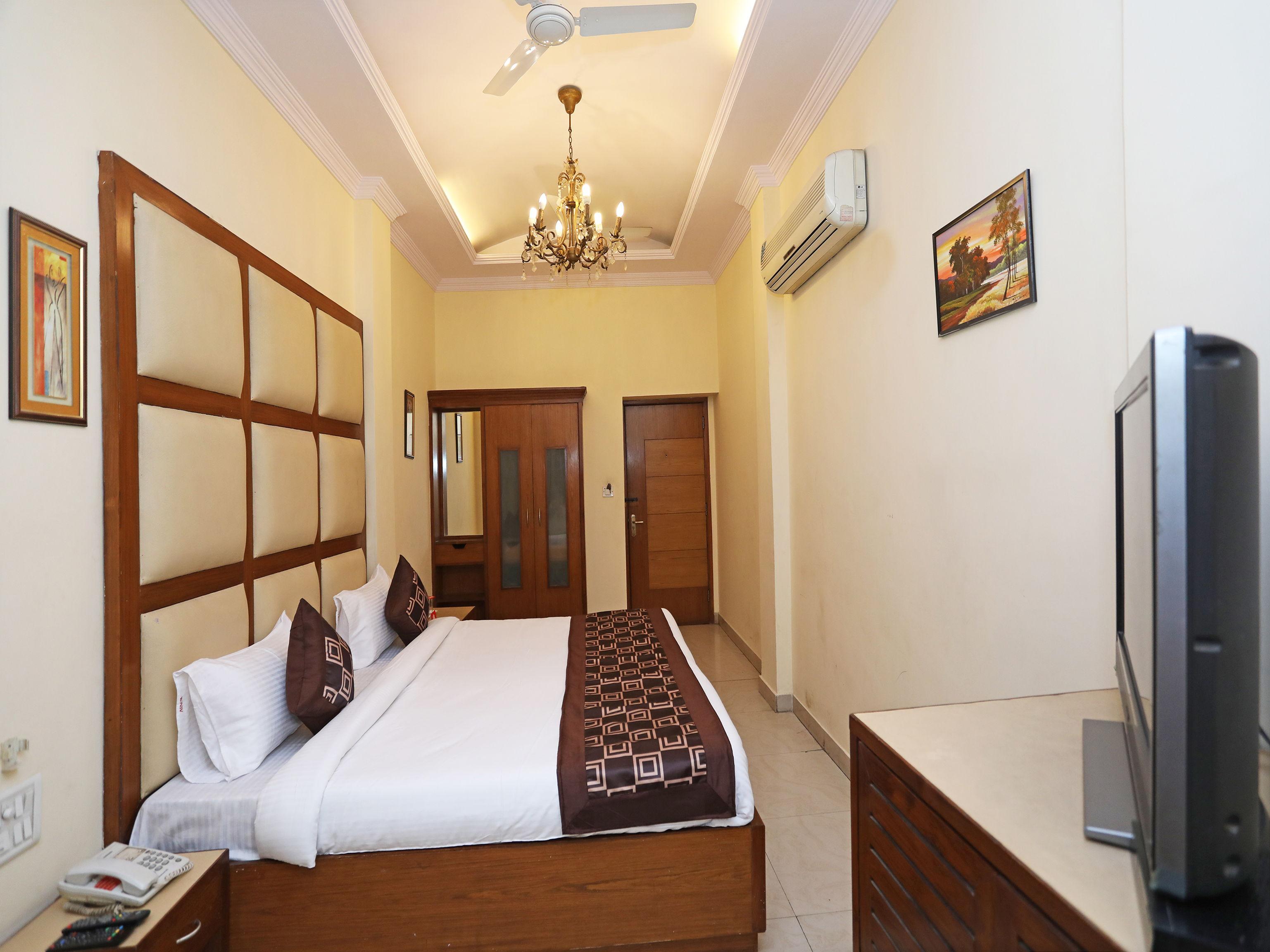Capital O 10750 Hotel Vivek New Delhi Extérieur photo