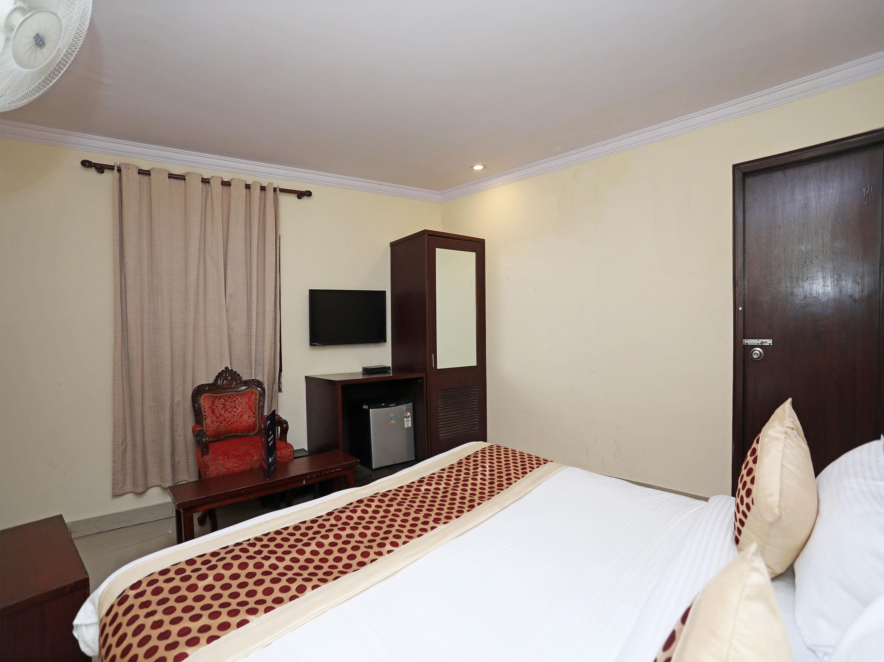 Capital O 10750 Hotel Vivek New Delhi Extérieur photo