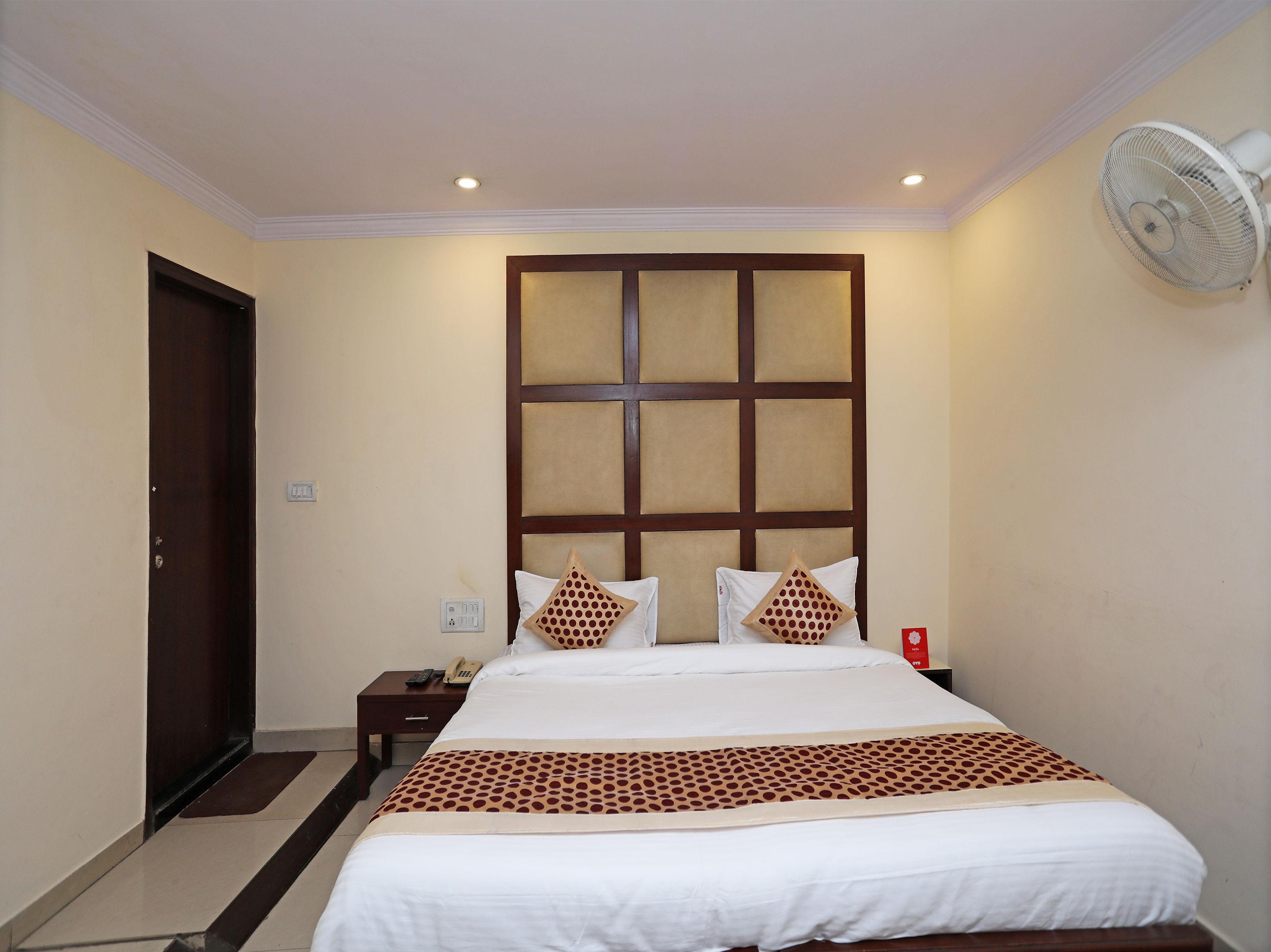 Capital O 10750 Hotel Vivek New Delhi Extérieur photo