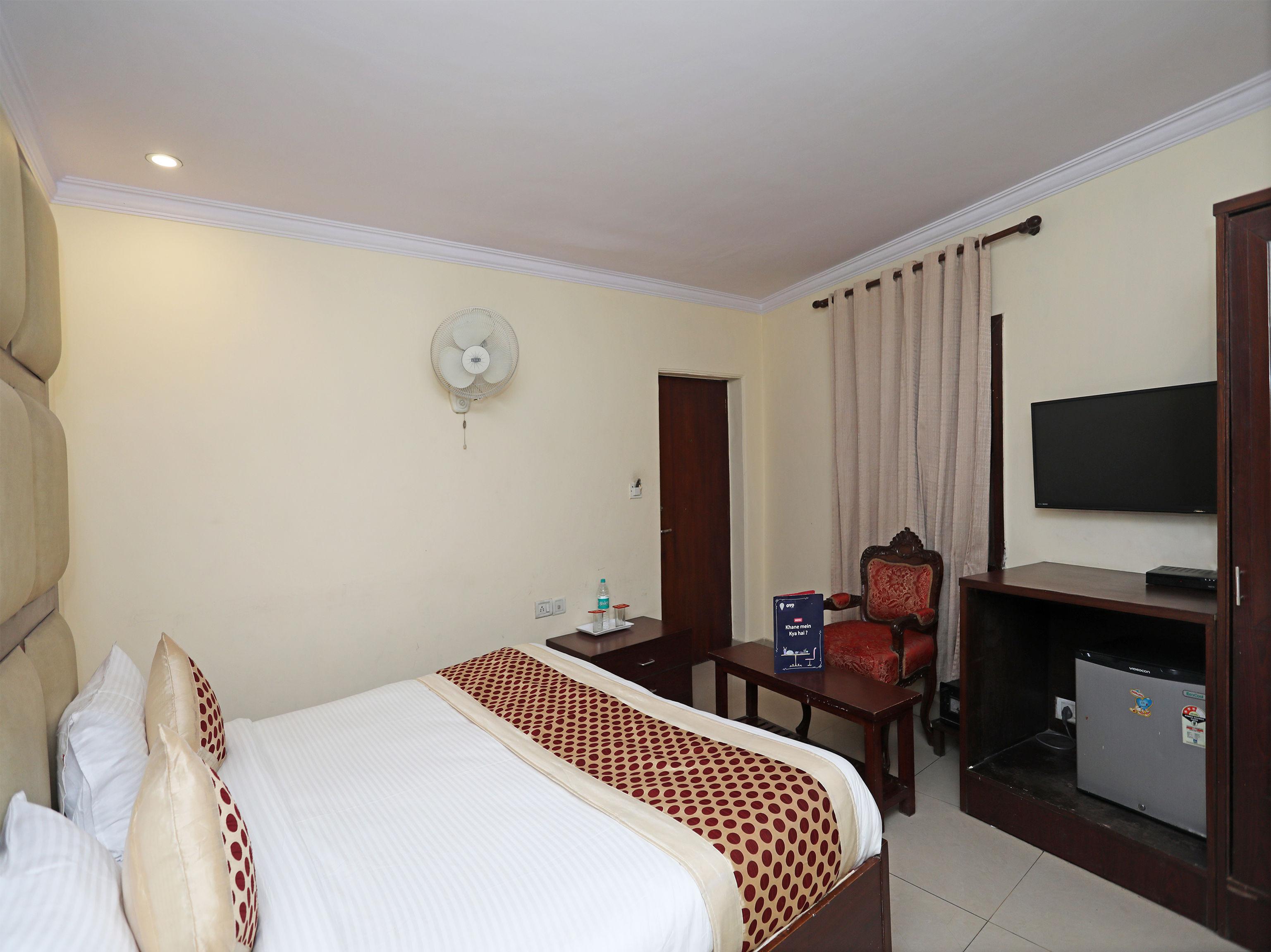 Capital O 10750 Hotel Vivek New Delhi Extérieur photo