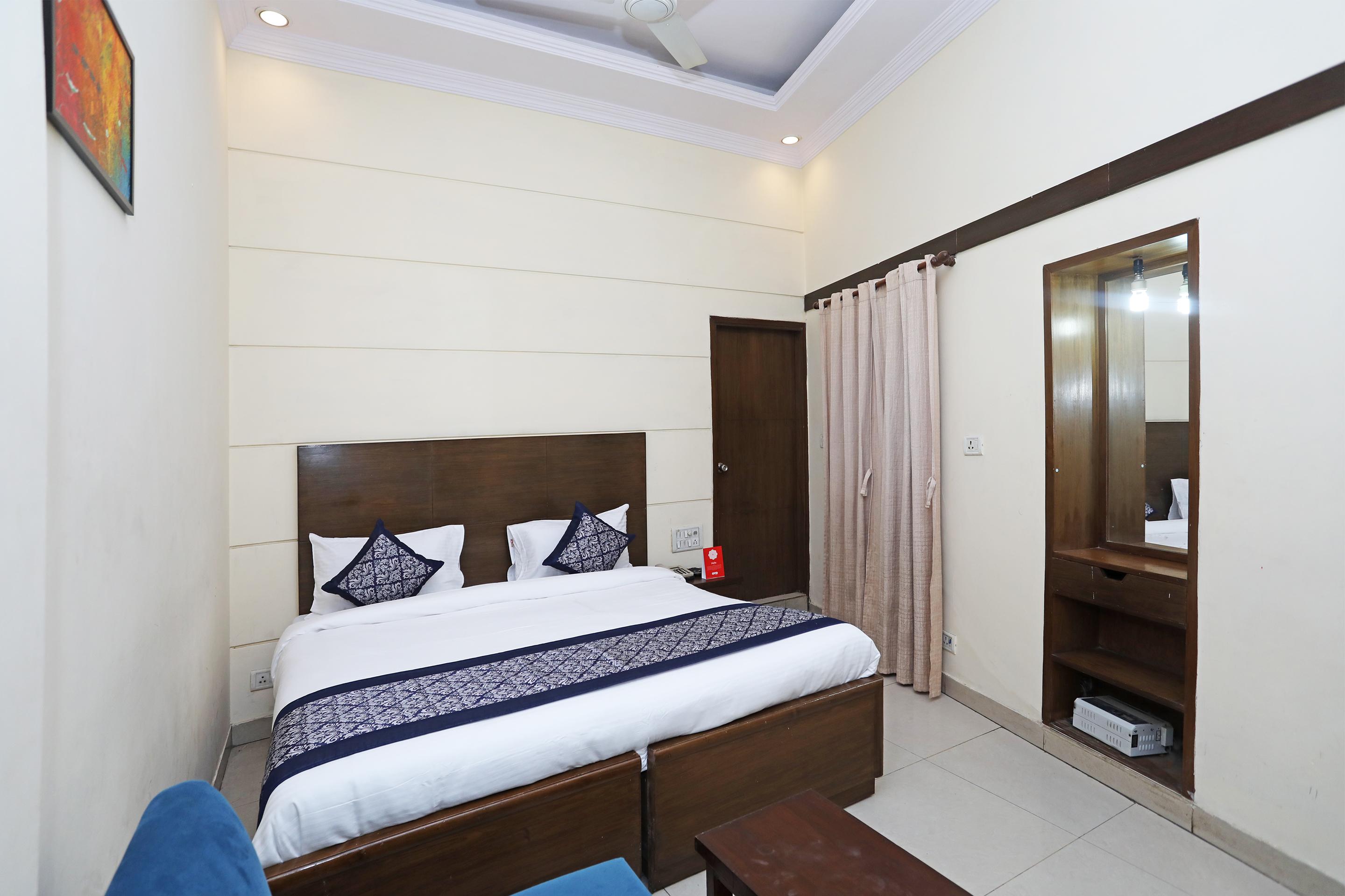 Capital O 10750 Hotel Vivek New Delhi Extérieur photo