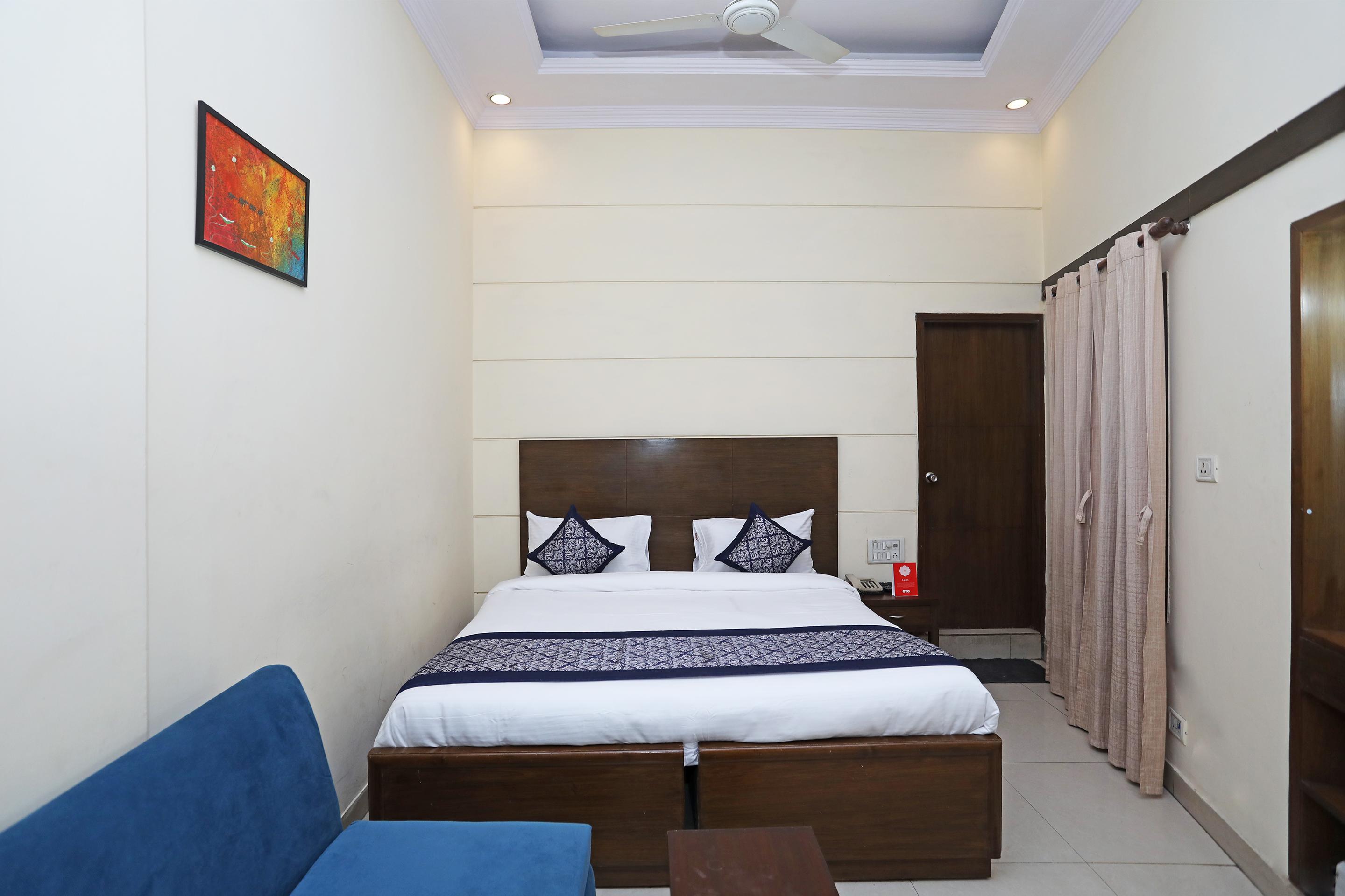 Capital O 10750 Hotel Vivek New Delhi Extérieur photo