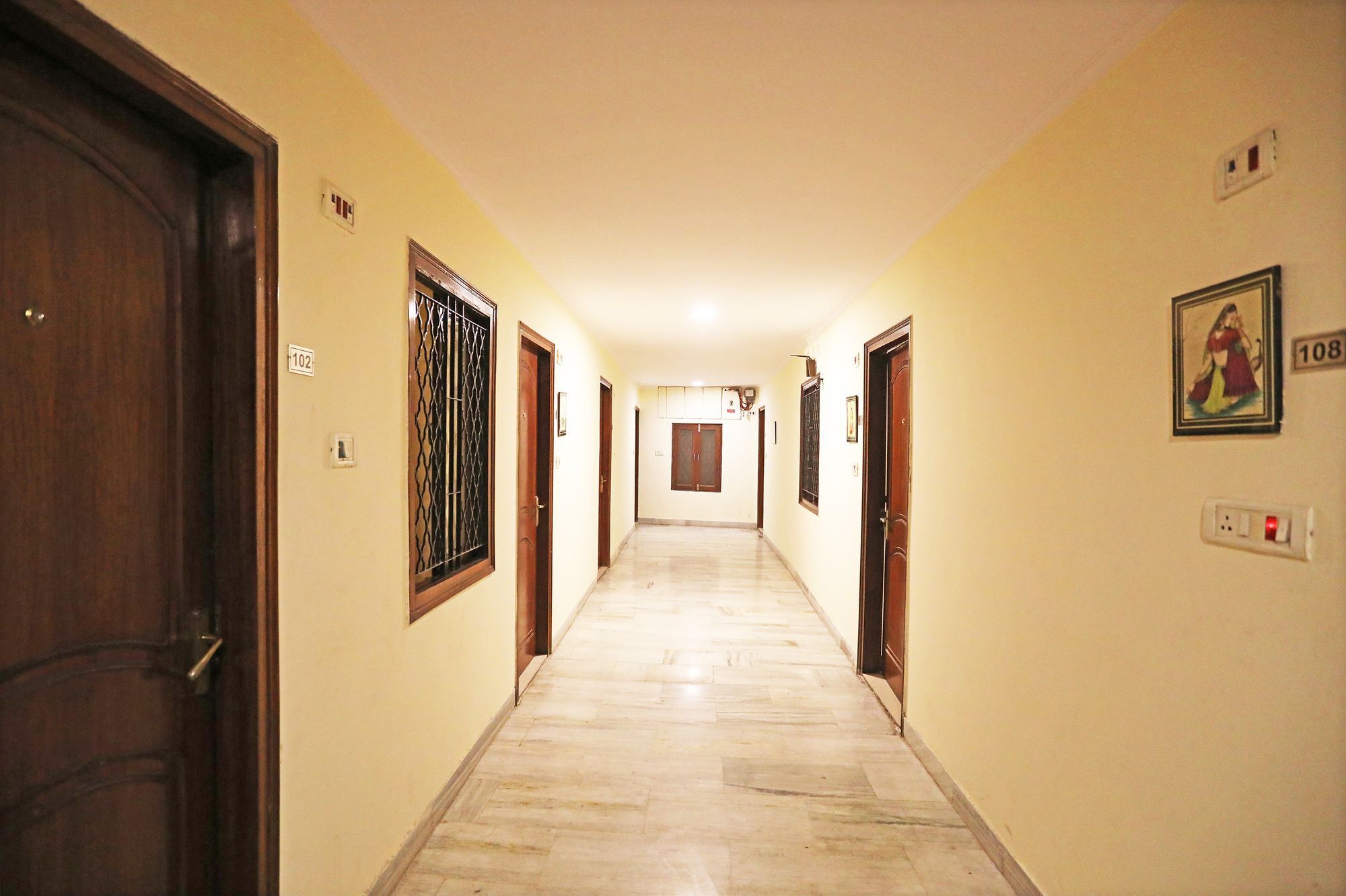Capital O 10750 Hotel Vivek New Delhi Extérieur photo