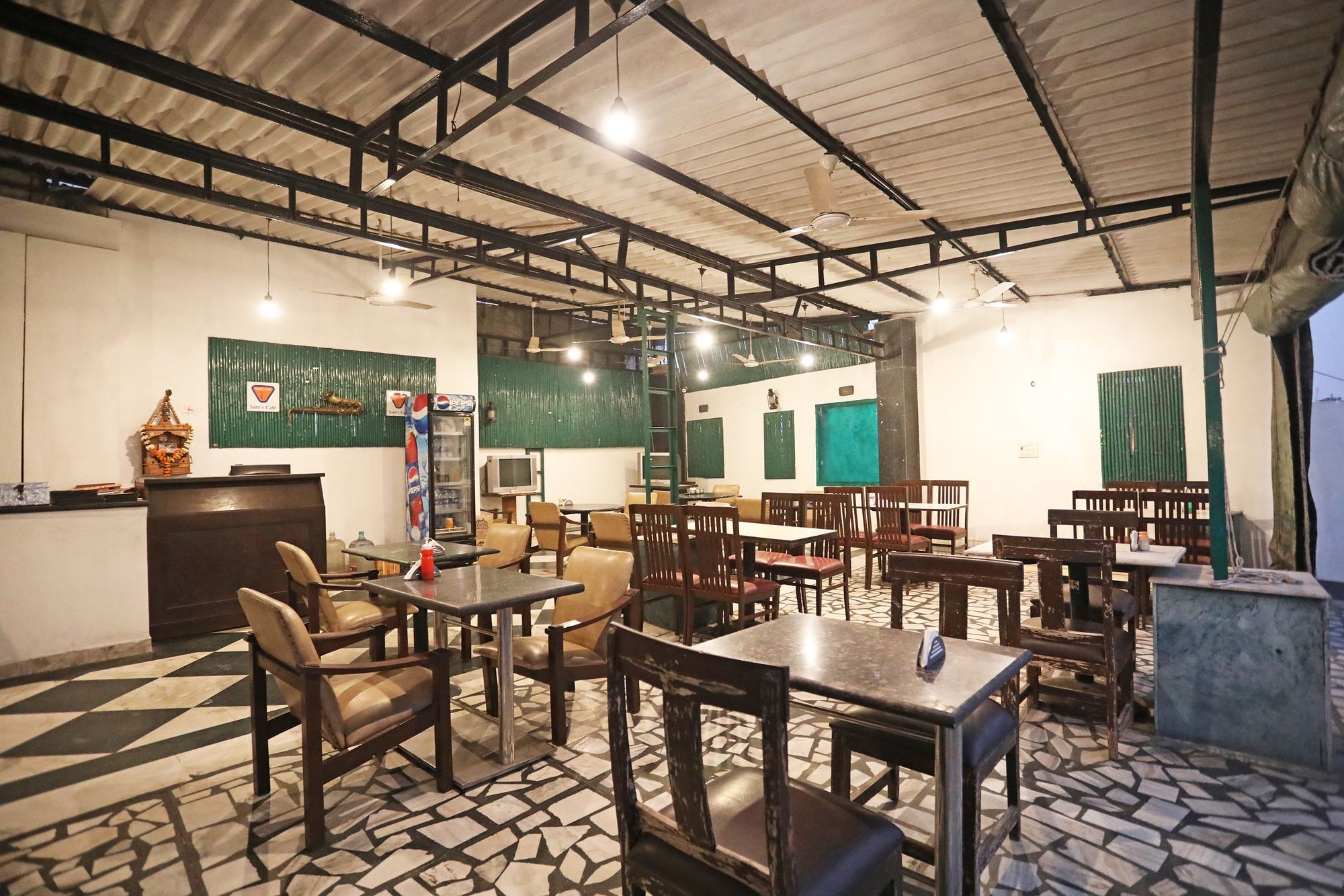 Capital O 10750 Hotel Vivek New Delhi Extérieur photo
